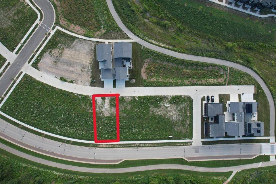 9385 Lake Vista Pkwy - Photo 1