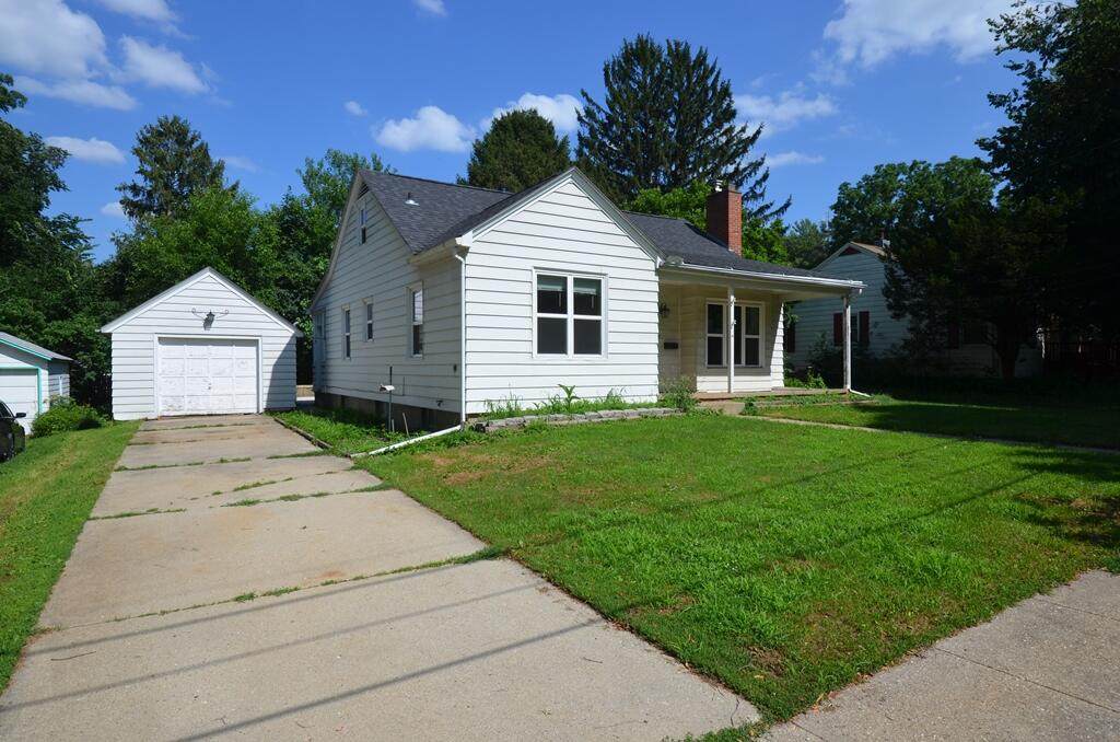 225 Esterly Ave - Photo 1
