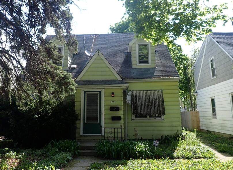 4452 55th St - Photo 1