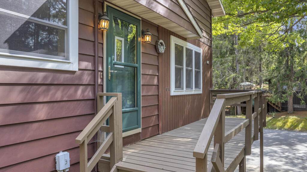 5529 Evergreen Dr - Photo 1