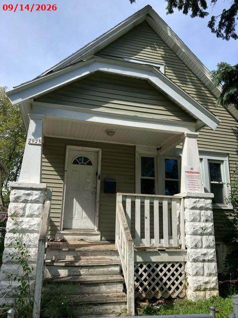 2925 23rd St - Photo 1