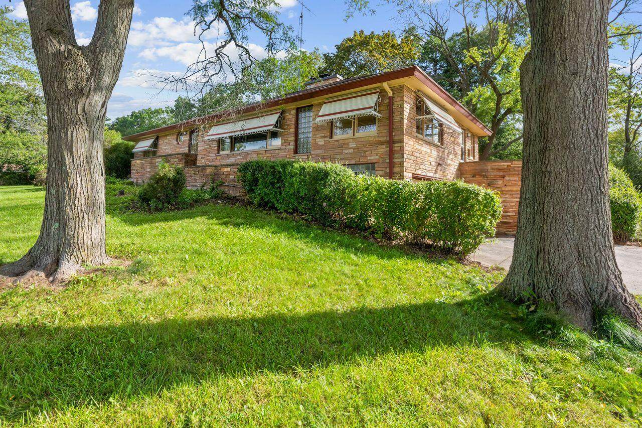 2300 Kevenauer Dr - Photo 1