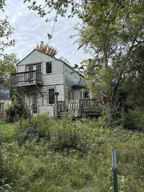 1309 Pewaukee Rd - Photo 1