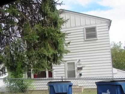 5834 63rd St - Photo 1