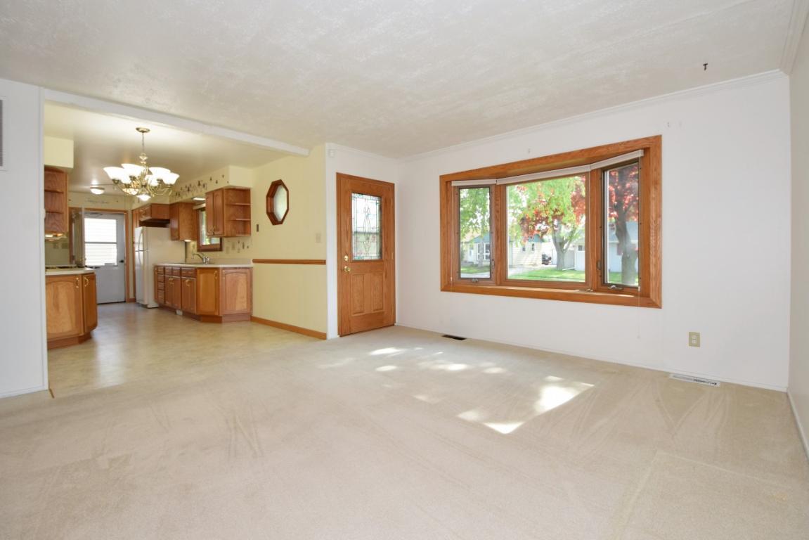 5636 44th Ave - Photo 1