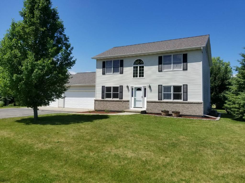N7382 Meadowview Dr - Photo 1