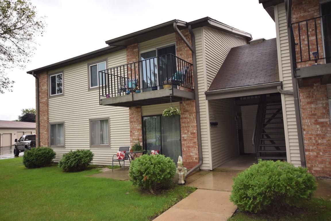 N115W17129 Armada Dr - Photo 1