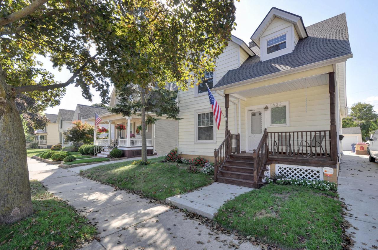 1632 Main St - Photo 1