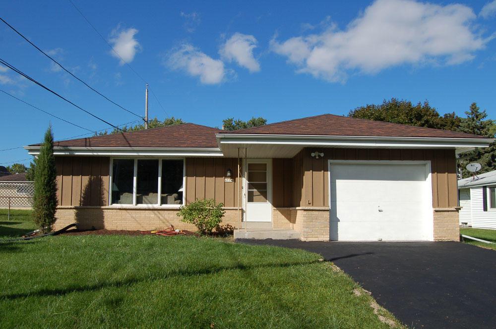 4514 Bottsford Ave - Photo 1