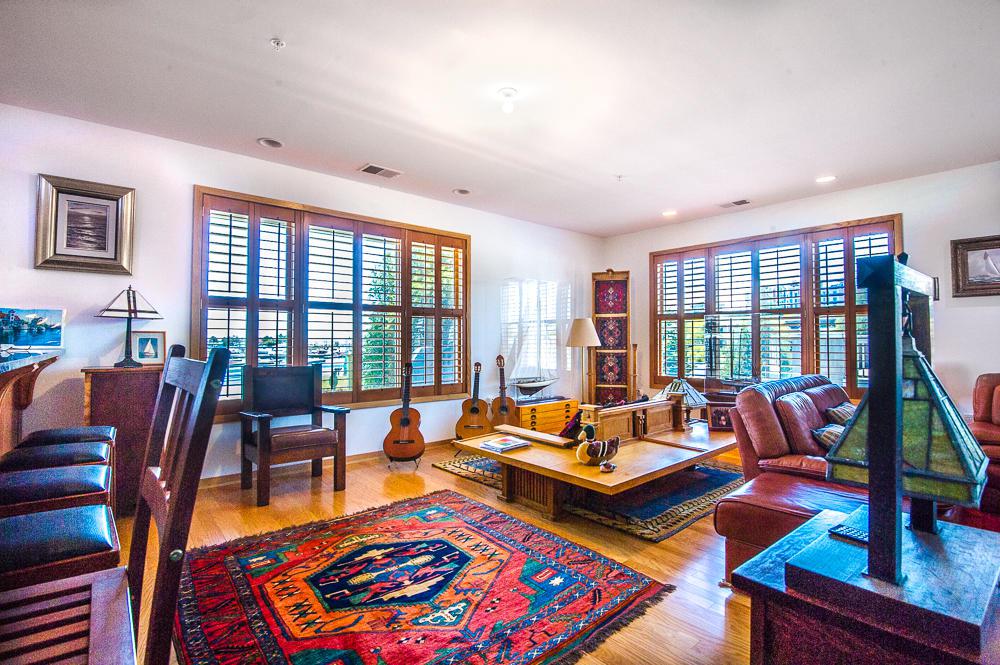 4 Gaslight Dr - Photo 1