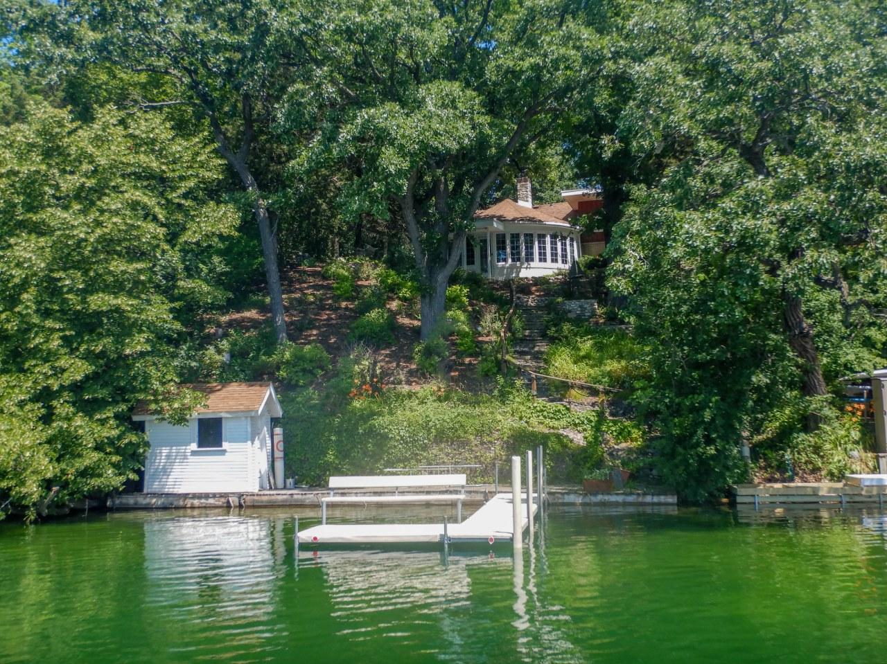 W329N6573 Forest Dr - Photo 1