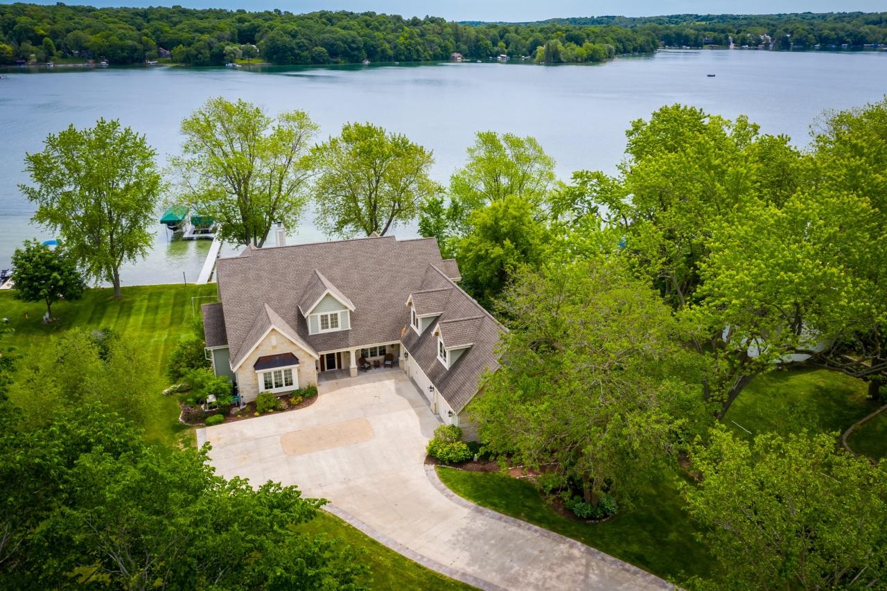 5404 Lake Dr - Photo 1