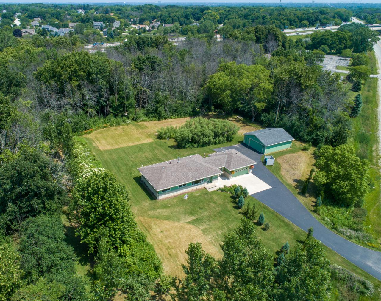 13560 Beloit Rd - Photo 1