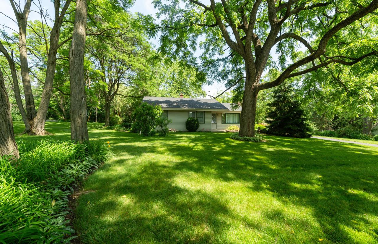 11860 Rawson Ave - Photo 1