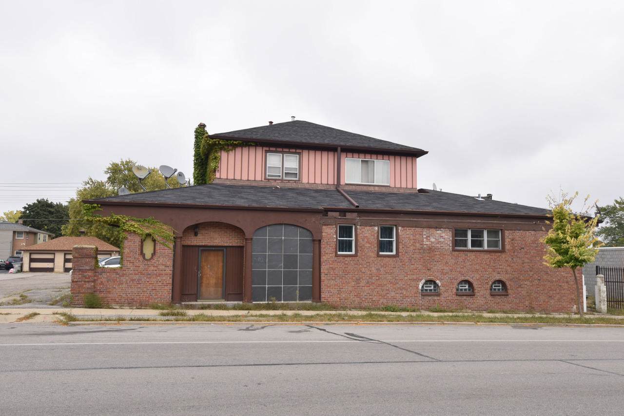 7924 Appleton Ave - Photo 1
