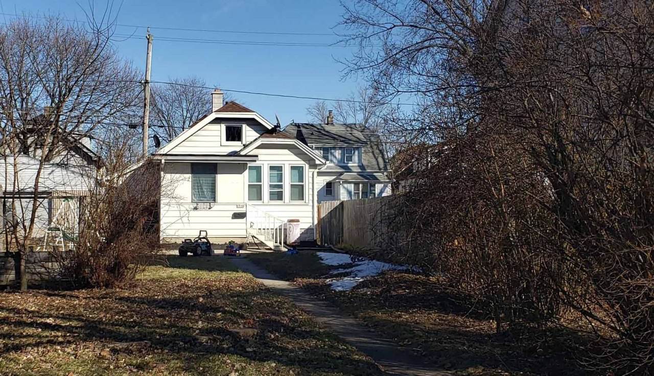 1530 57th St - Photo 1