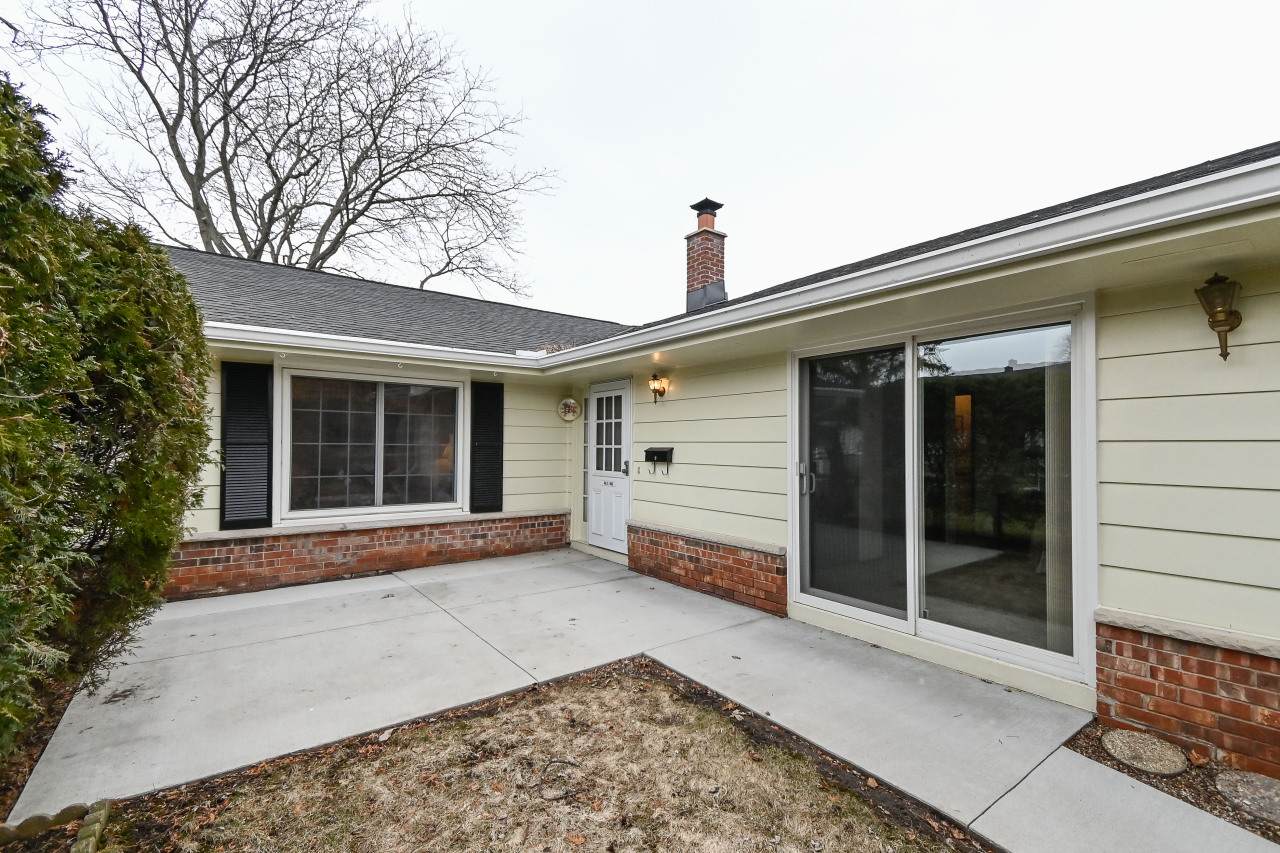 5282 Woodbridge Ln - Photo 1