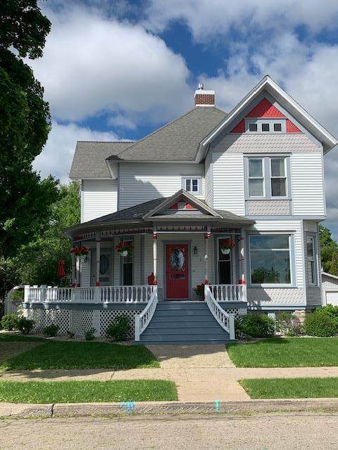 1109 1ST ST - Photo 1