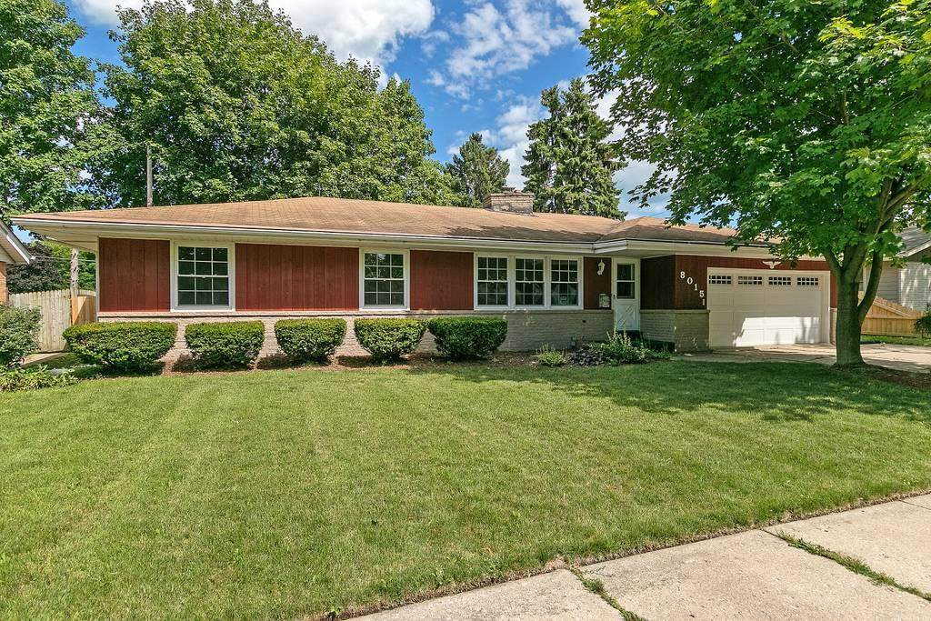 8015 49th Ave - Photo 1