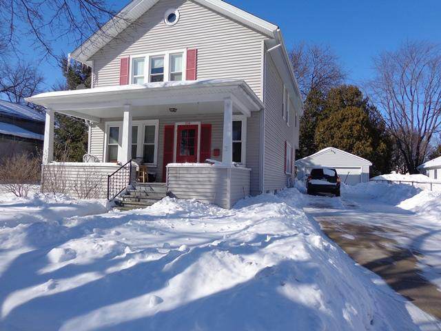 254 Janesville St - Photo 1