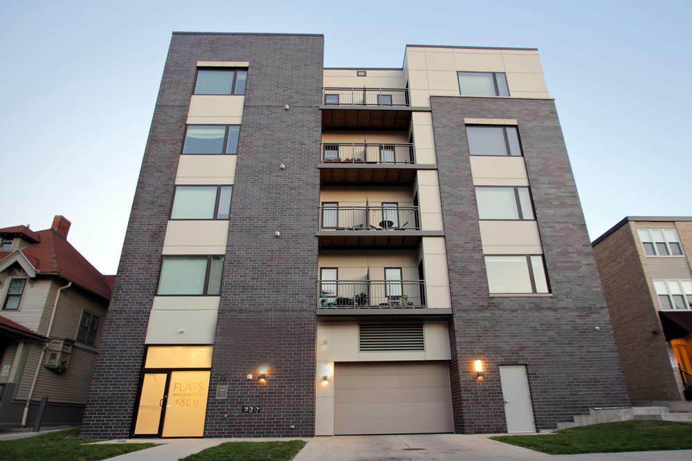1809 Cambridge Ave - Photo 1