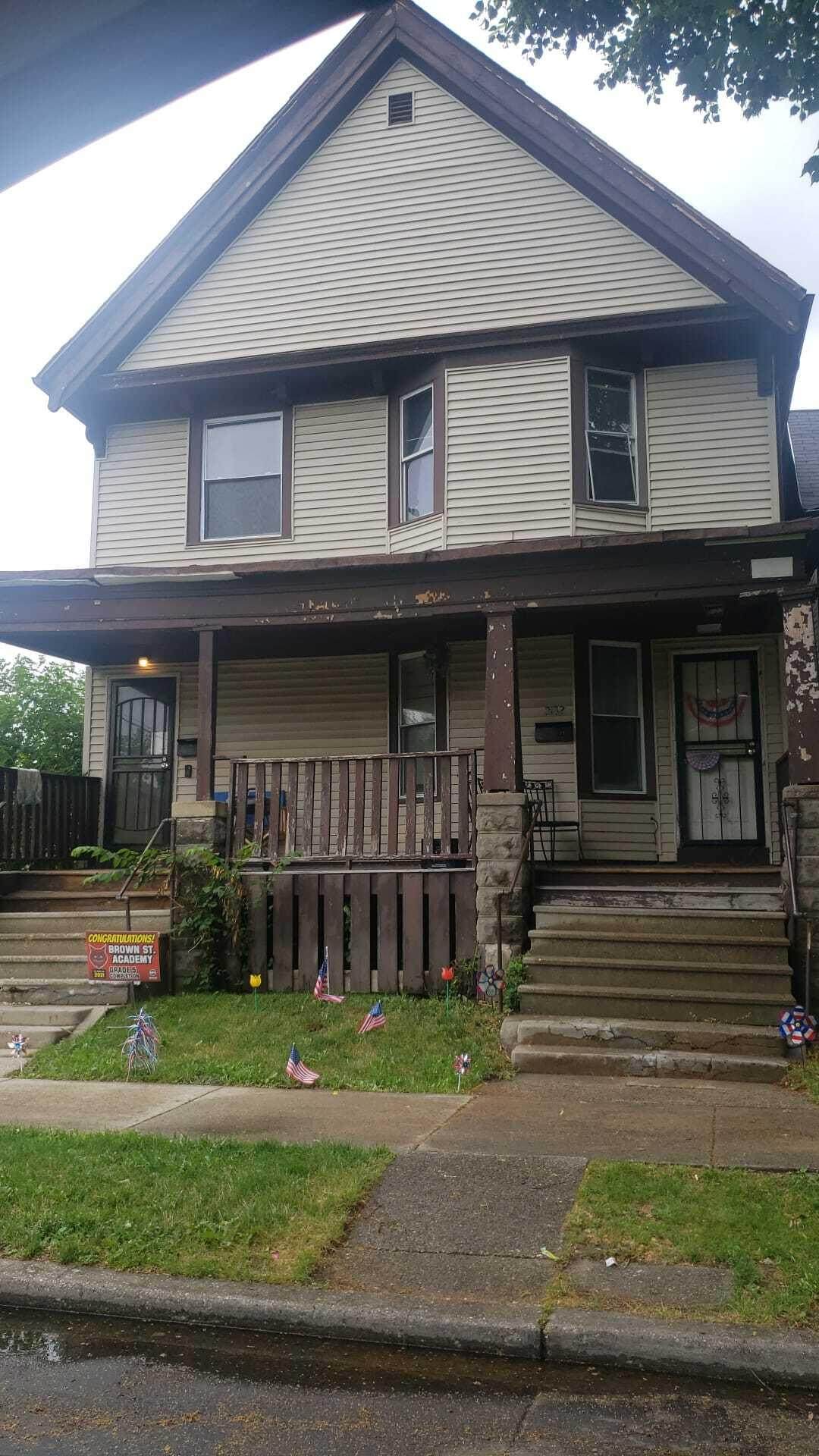 2132 Lloyd St - Photo 1