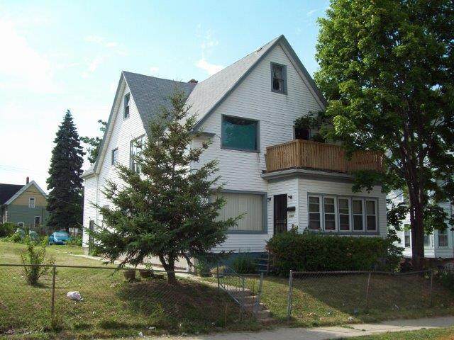 3333 3rd St - Photo 1