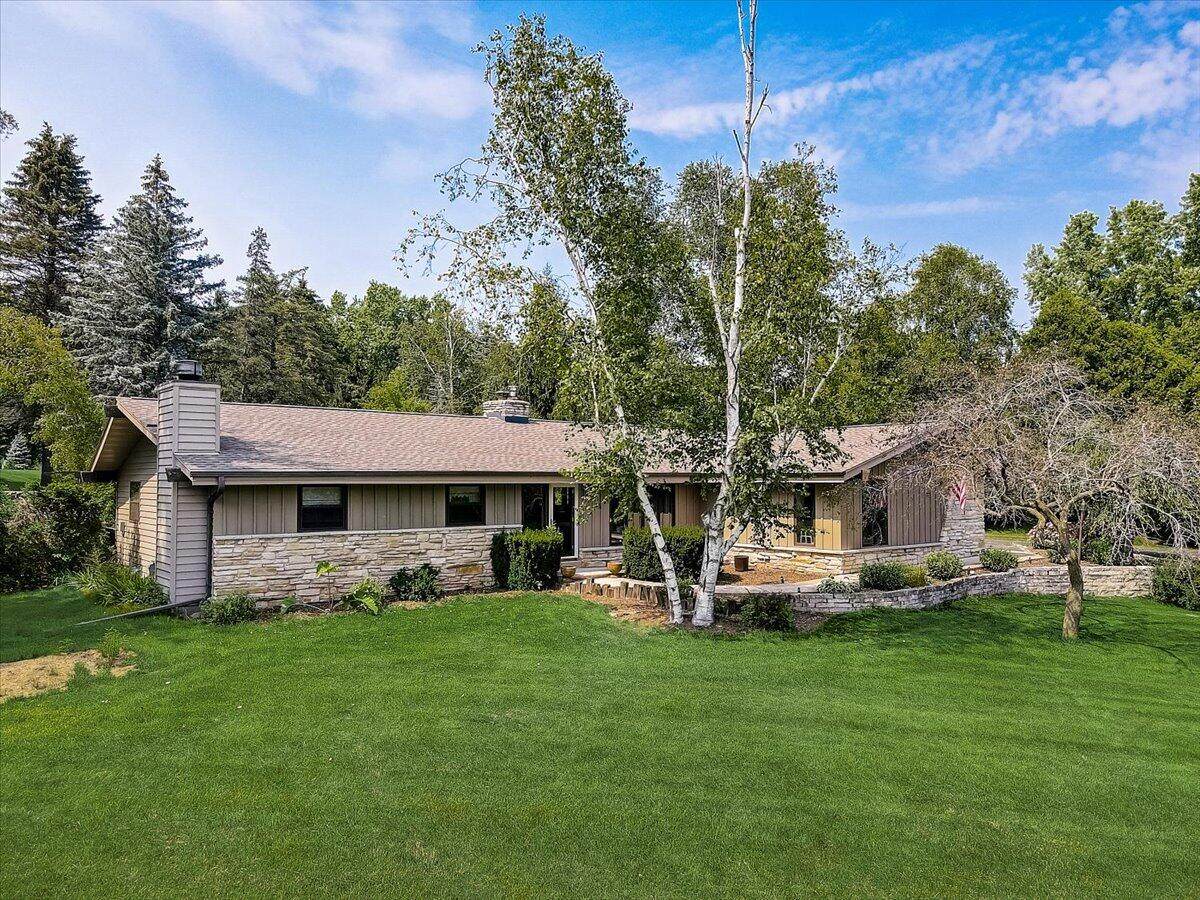 737 Sheffield Ct - Photo 1
