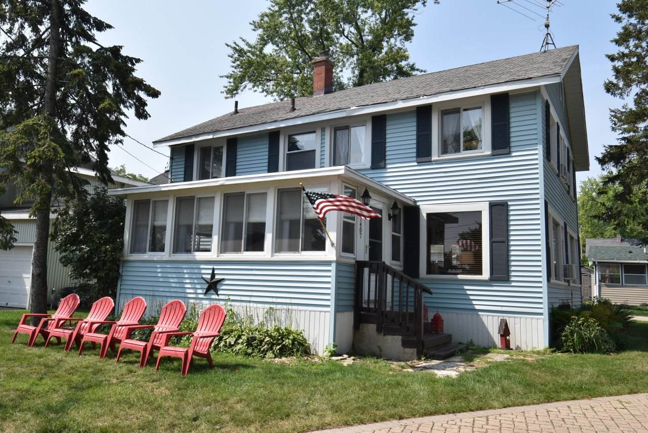 1407 State St - Photo 1