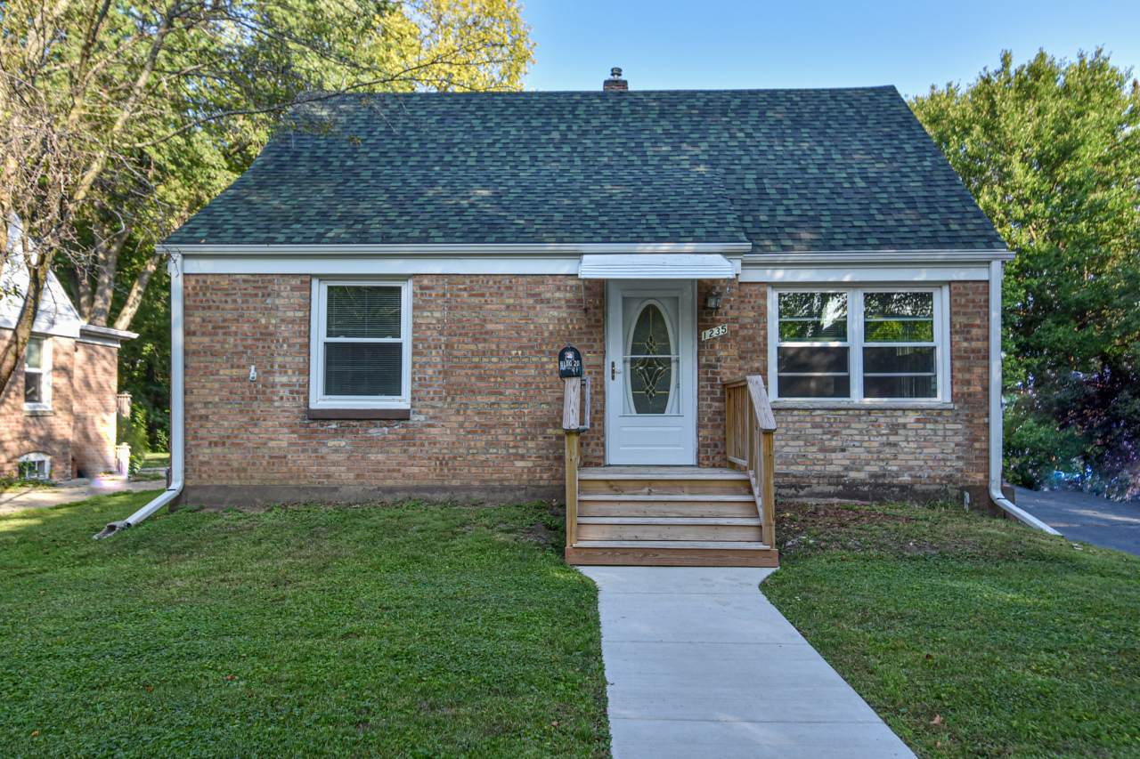 1235 Barnes St - Photo 1