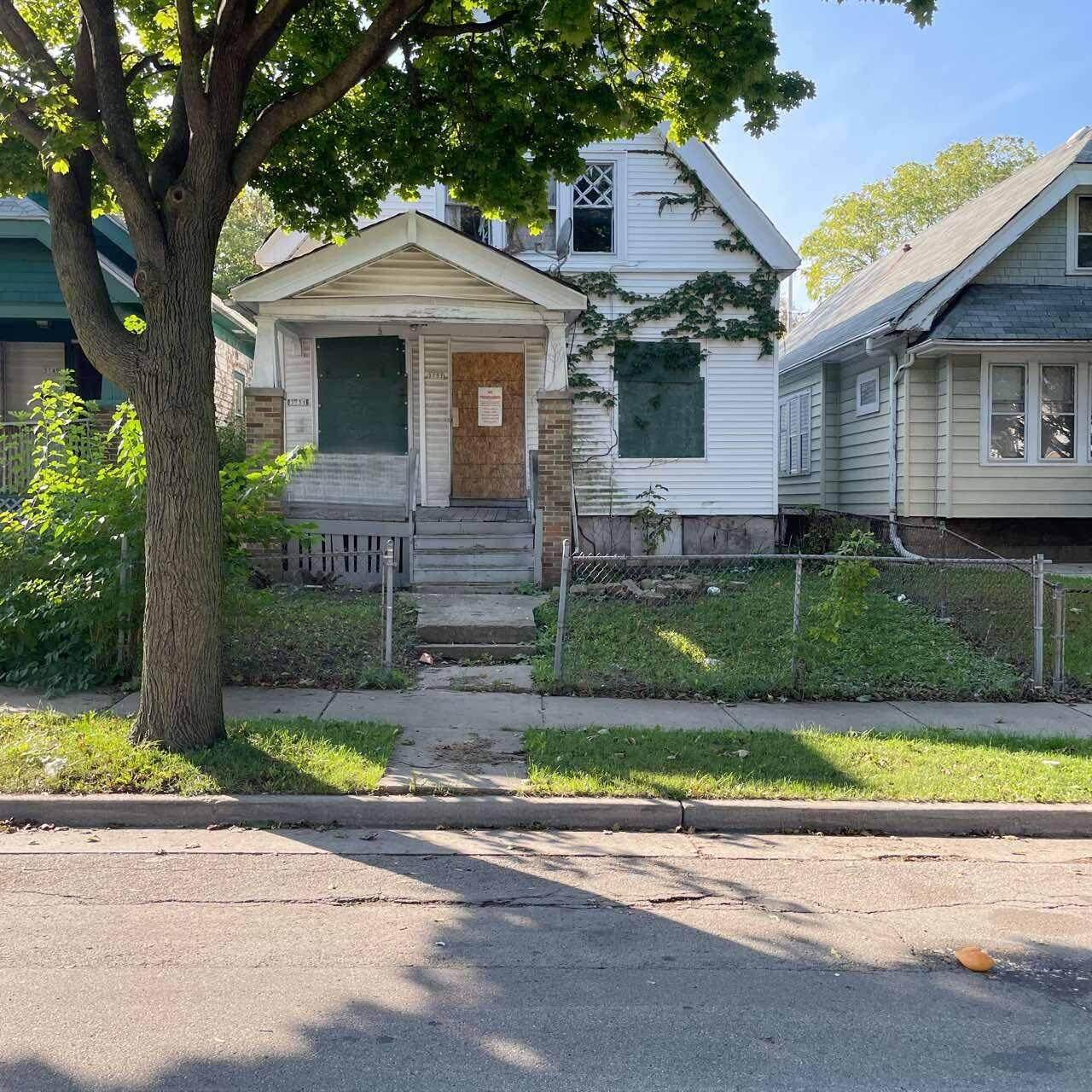 3751 10th St - Photo 1