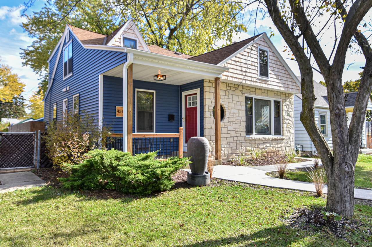 4566 Lenox St - Photo 1