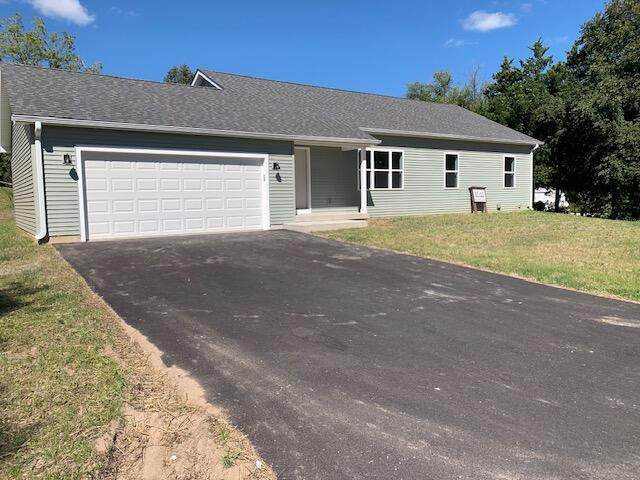 W1328 Eastwood Rd - Photo 1