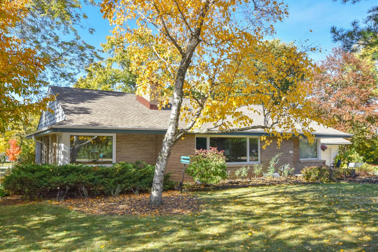 315 Eastmoor Ave - Photo 1