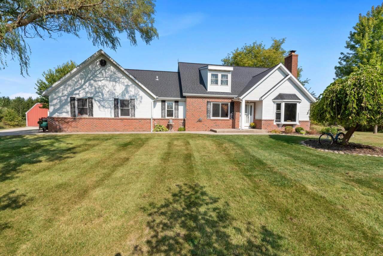 6926 Druid Lake Rd - Photo 1