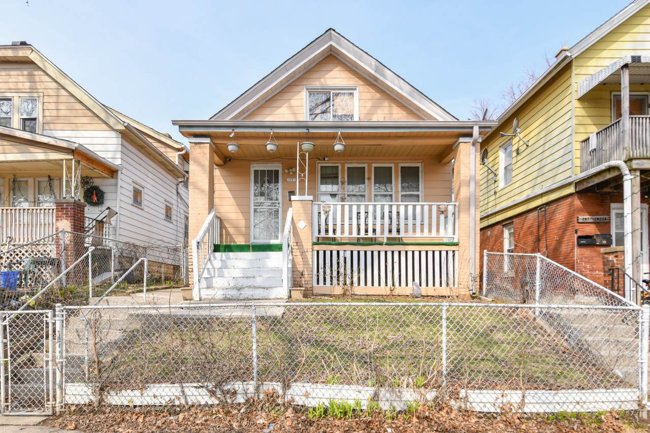 2031 7th St - Photo 1