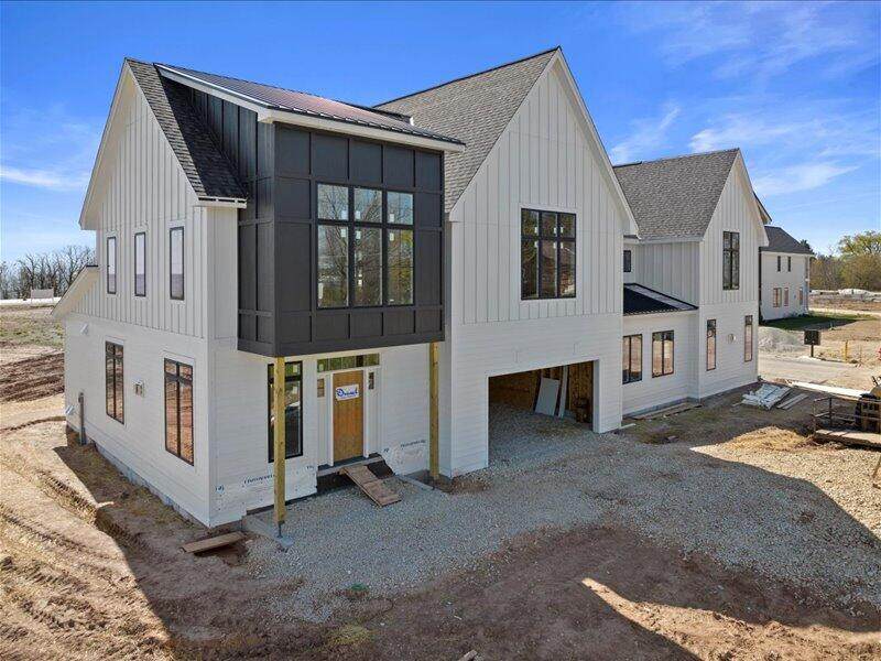 496 Bastle Wynd - Photo 1
