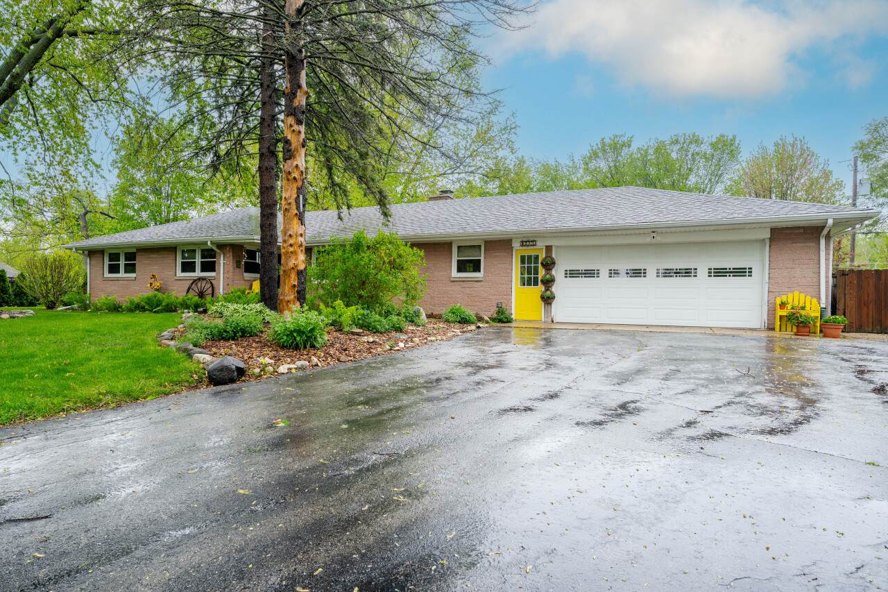 5211 La Salle Dr - Photo 1