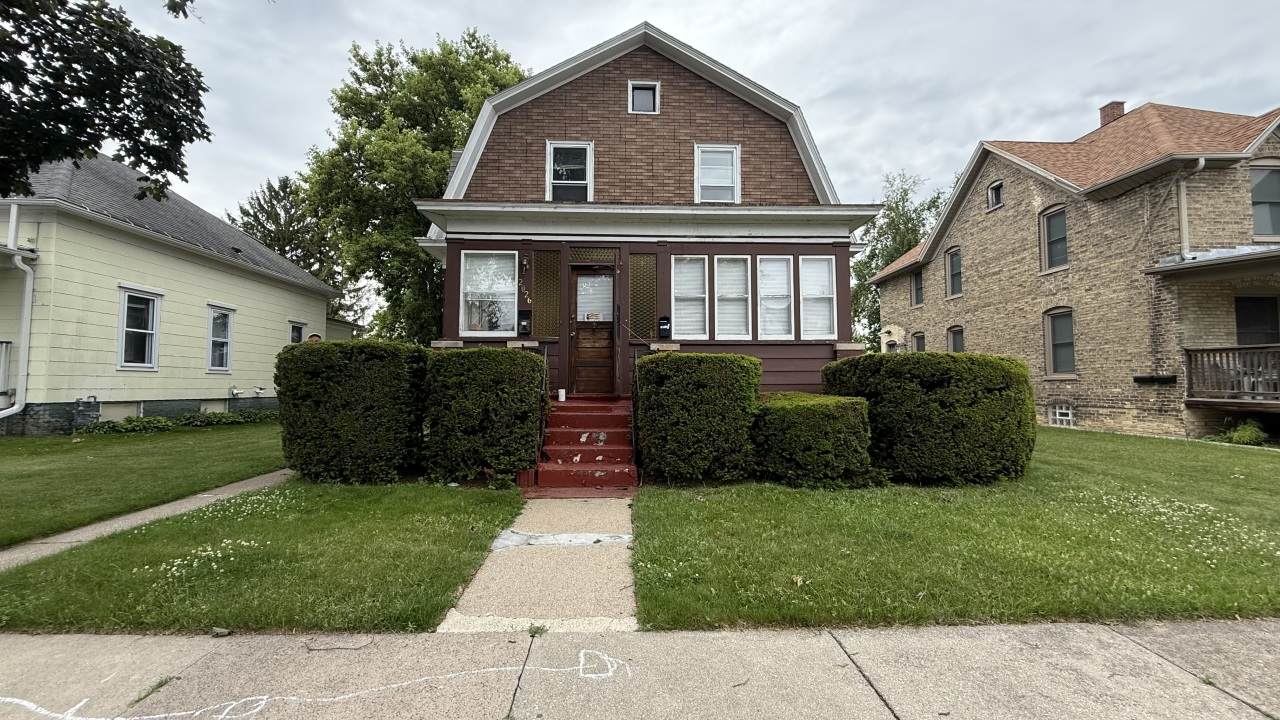 2026 Saint Clair St - Photo 1