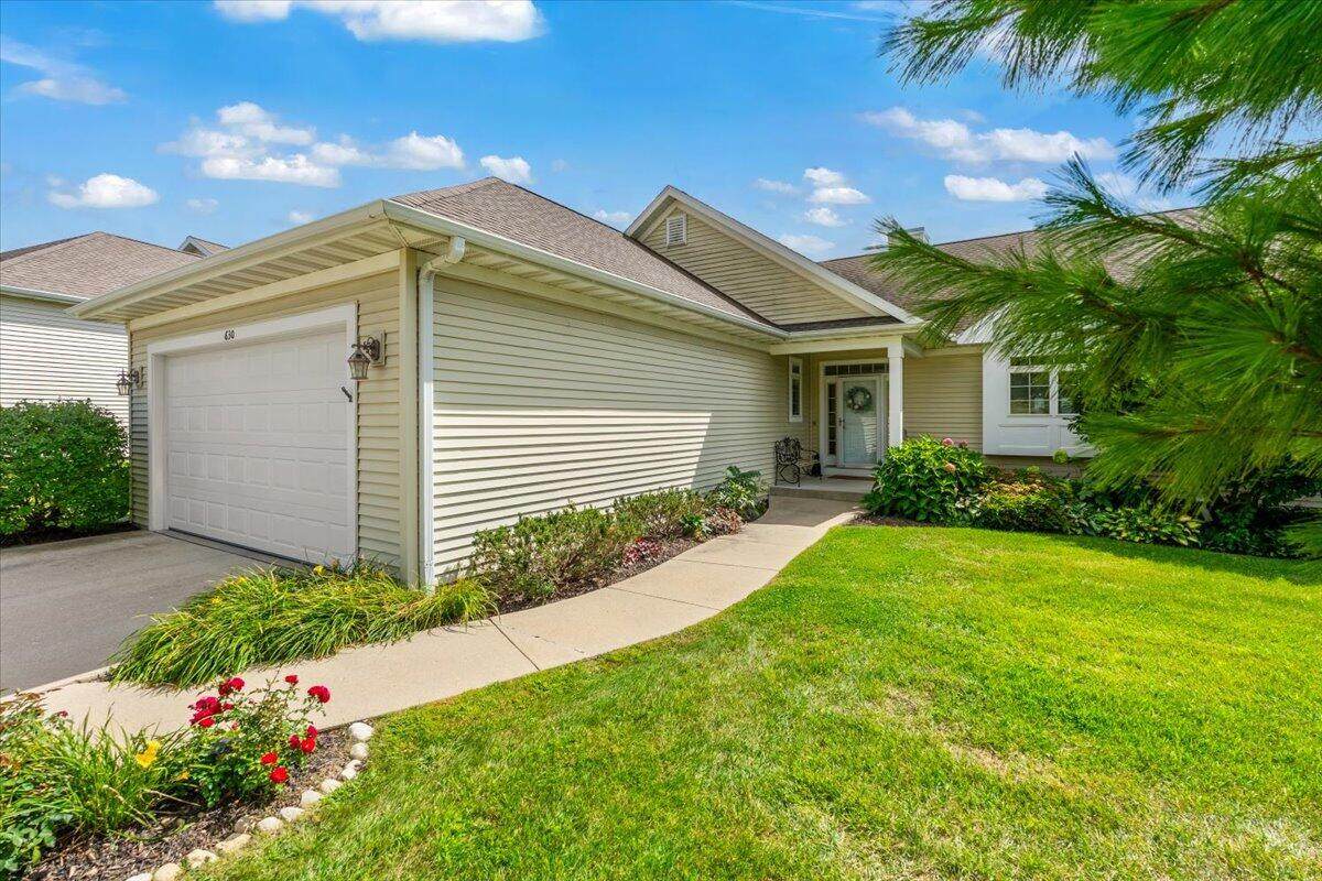 630 Stone Ridge Dr - Photo 1