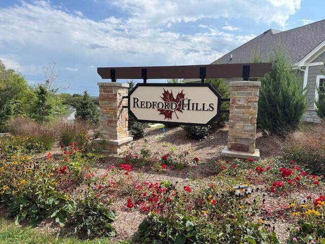 N55W25226 Crescent Hill Dr - Photo 1