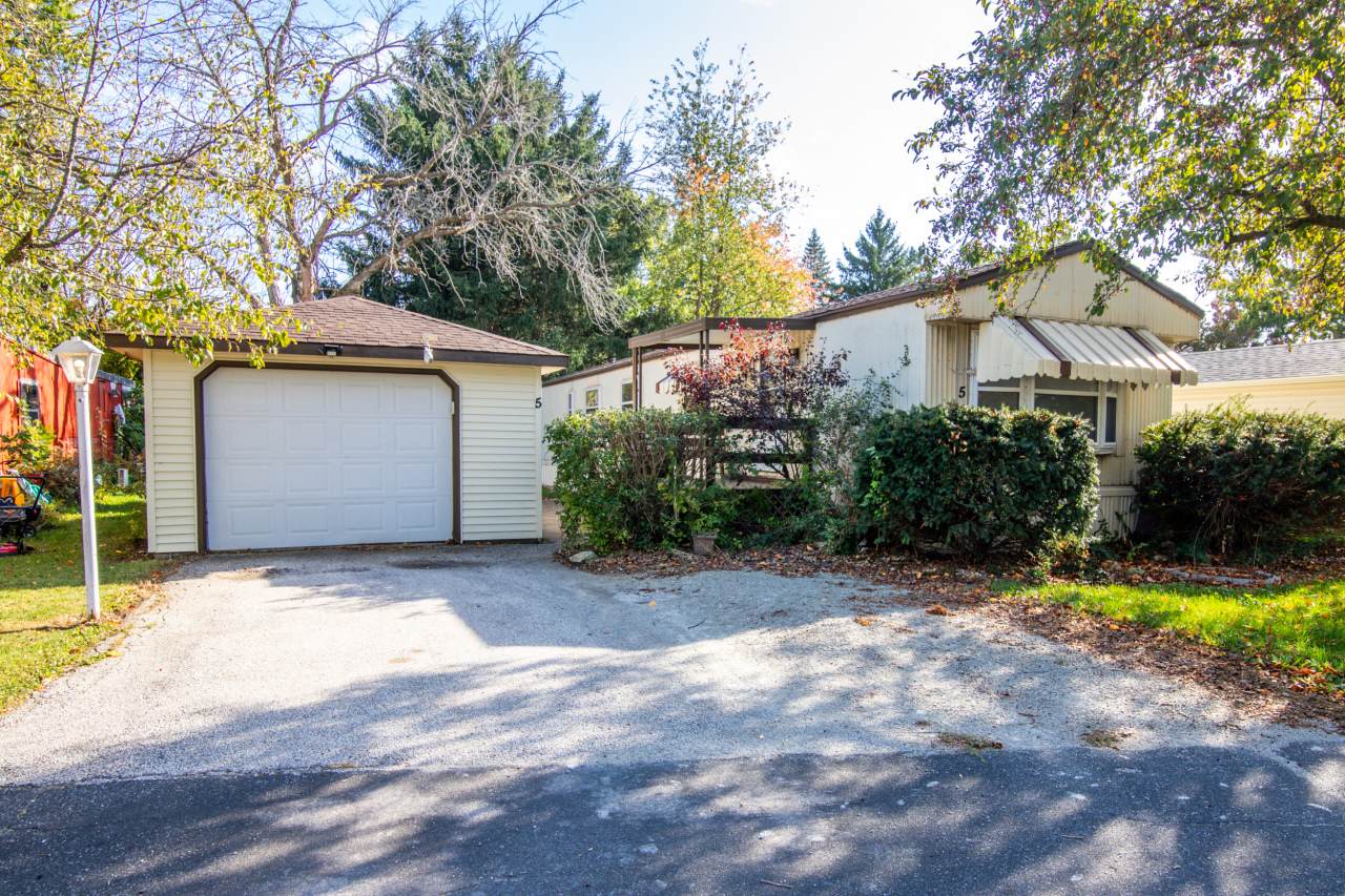 5 Meadowlark Ln - Photo 1