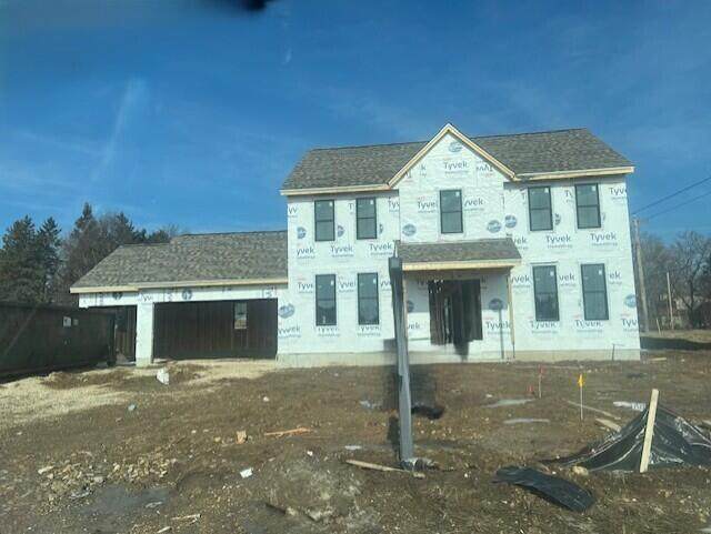 W251N2469 Valleyview Cir - Photo 1