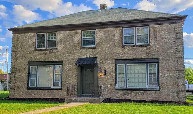 1941 Hope Ave - Photo 1