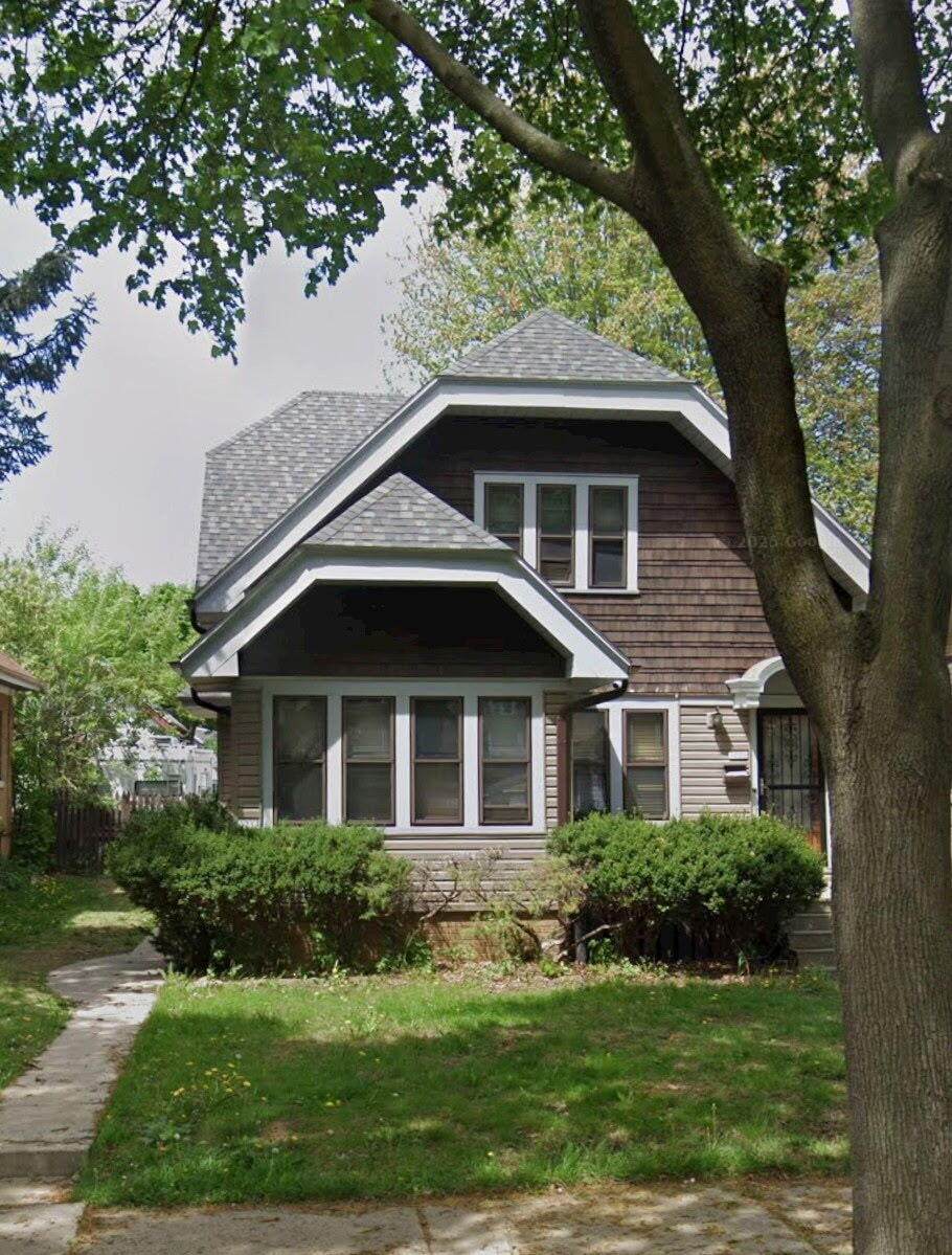 3021 46th St - Photo 1