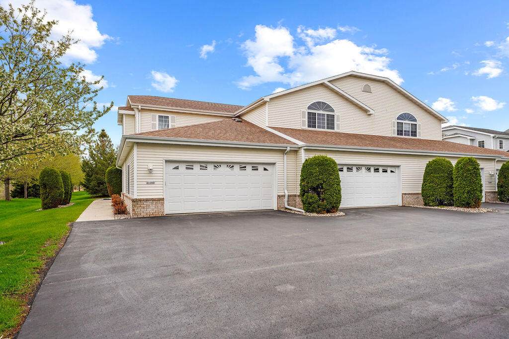 3150 White Tail Ln - Photo 1