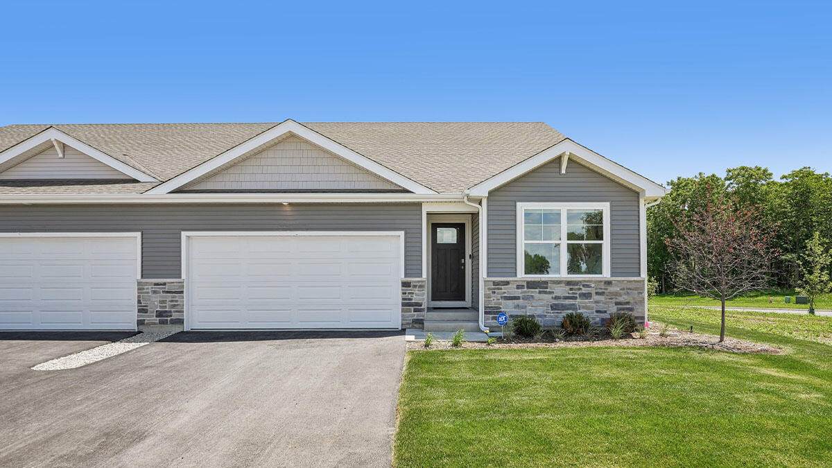 810 Concord Cir - Photo 1