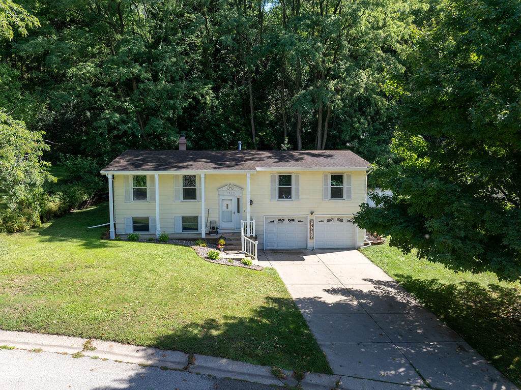 1026 Glen Echo Rd - Photo 1
