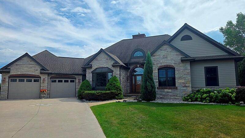 833 Clover Ct - Photo 1