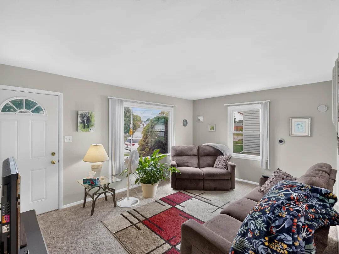 6829 Arthur Ave - Photo 1